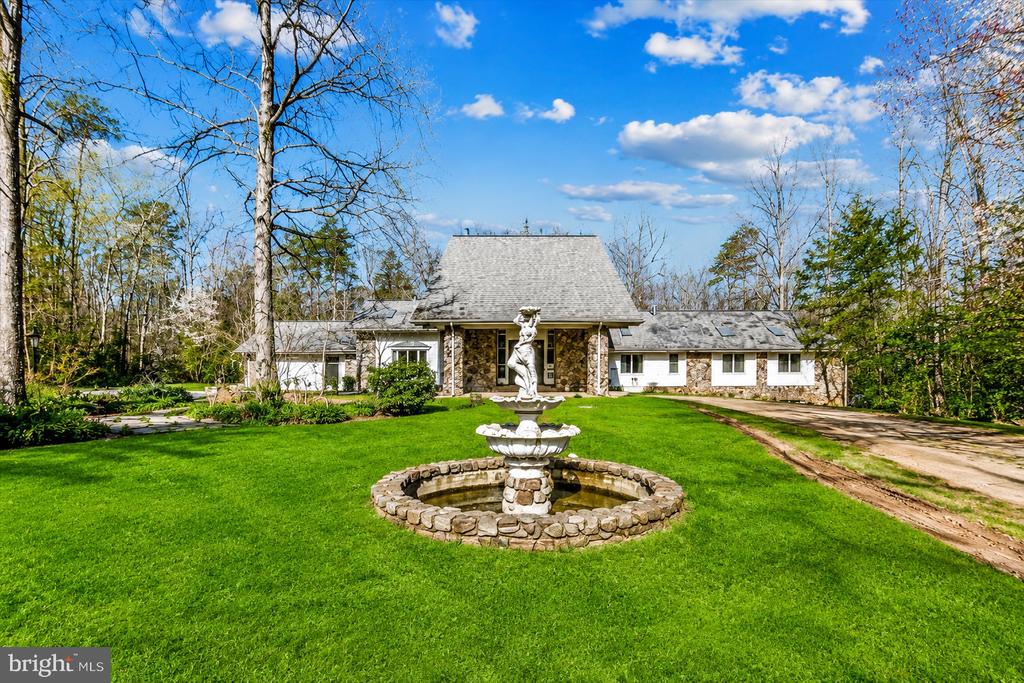 7621 RIVER RD, FREDERICKSBURG, Virginia 22407, 4 Bedrooms Bedrooms, ,3 BathroomsBathrooms,Residential,7621 RIVER RD,VASP2043408 MLS # VASP2043408