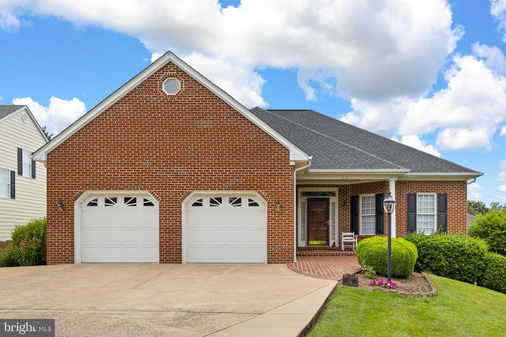621 COUNTRY CLUB RD, CULPEPER, Virginia 22701, 3 Bedrooms Bedrooms, ,2 BathroomsBathrooms,Residential,621 COUNTRY CLUB RD,VACU2014186 MLS # VACU2014186