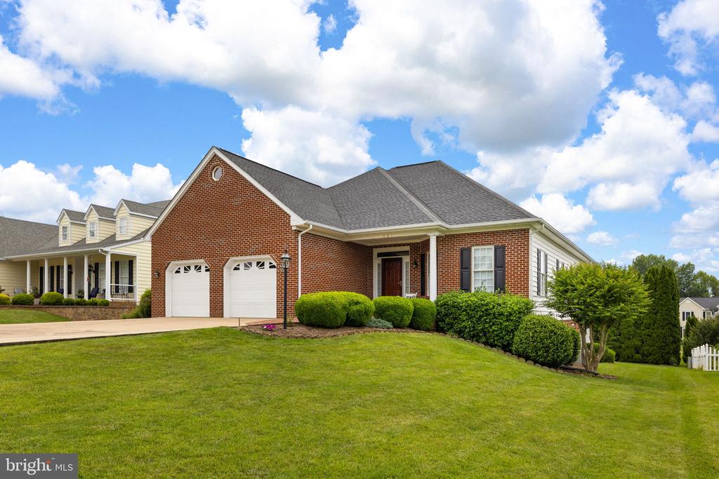 621 COUNTRY CLUB RD, CULPEPER, Virginia 22701, 3 Bedrooms Bedrooms, ,2 BathroomsBathrooms,Residential,621 COUNTRY CLUB RD,VACU2014186 MLS # VACU2014186