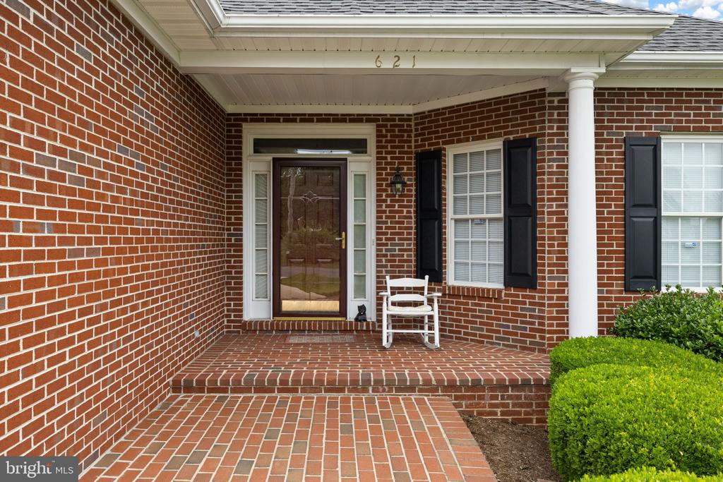 621 COUNTRY CLUB RD, CULPEPER, Virginia 22701, 3 Bedrooms Bedrooms, ,2 BathroomsBathrooms,Residential,621 COUNTRY CLUB RD,VACU2014186 MLS # VACU2014186