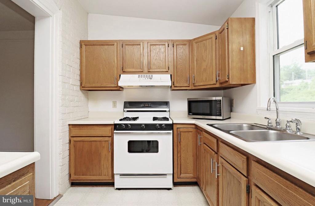 509 7 1/2 ST SW, CHARLOTTESVILLE, Virginia 22903, 3 Bedrooms Bedrooms, ,2 BathroomsBathrooms,Residential,509 7 1/2 ST SW,VACO2000244 MLS # VACO2000244 509 7 1/2 ST SW, CHARLOTTESVILLE, Virginia 22903, 3 Bedrooms Bedrooms, ,2 BathroomsBathrooms,Residential,509 7 1/2 ST SW,VACO2000244 MLS # VACO2000244
