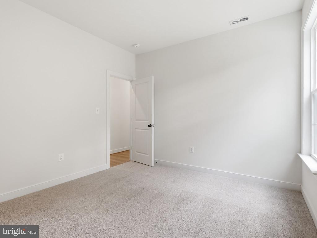 184 ANNA COVES CT, MINERAL, Virginia 23117, 3 Bedrooms Bedrooms, ,2 BathroomsBathrooms,Residential,184 ANNA COVES CT,VALA2010158 MLS # VALA2010158