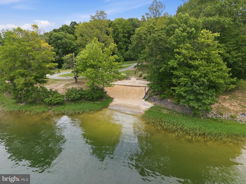 184 ANNA COVES CT, MINERAL, Virginia 23117, 3 Bedrooms Bedrooms, ,2 BathroomsBathrooms,Residential,184 ANNA COVES CT,VALA2010158 MLS # VALA2010158