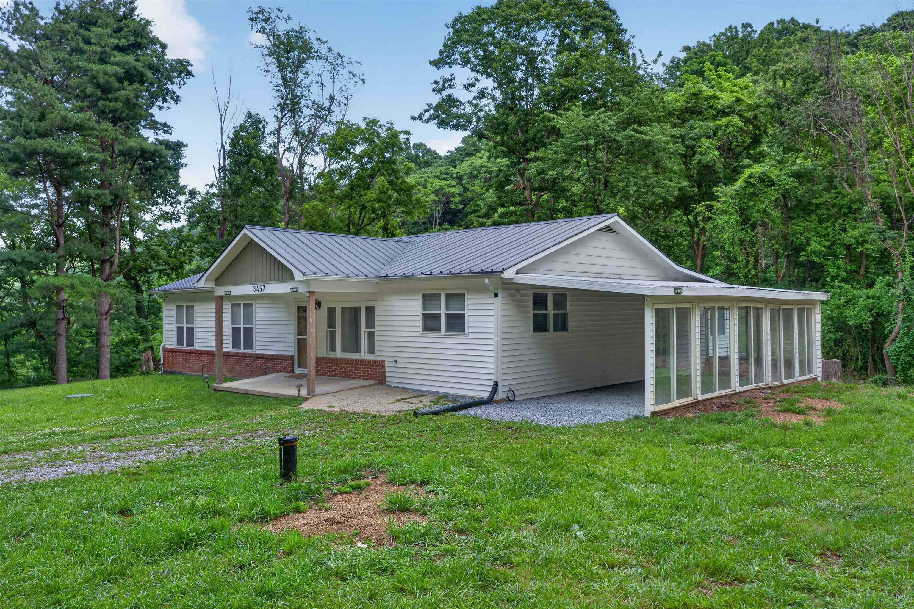 3457 LUCAS HOLLOW RD, STANLEY, Virginia 22851, 4 Bedrooms Bedrooms, ,2 BathroomsBathrooms,Residential,3457 LUCAS HOLLOW RD,678822 MLS # 678822