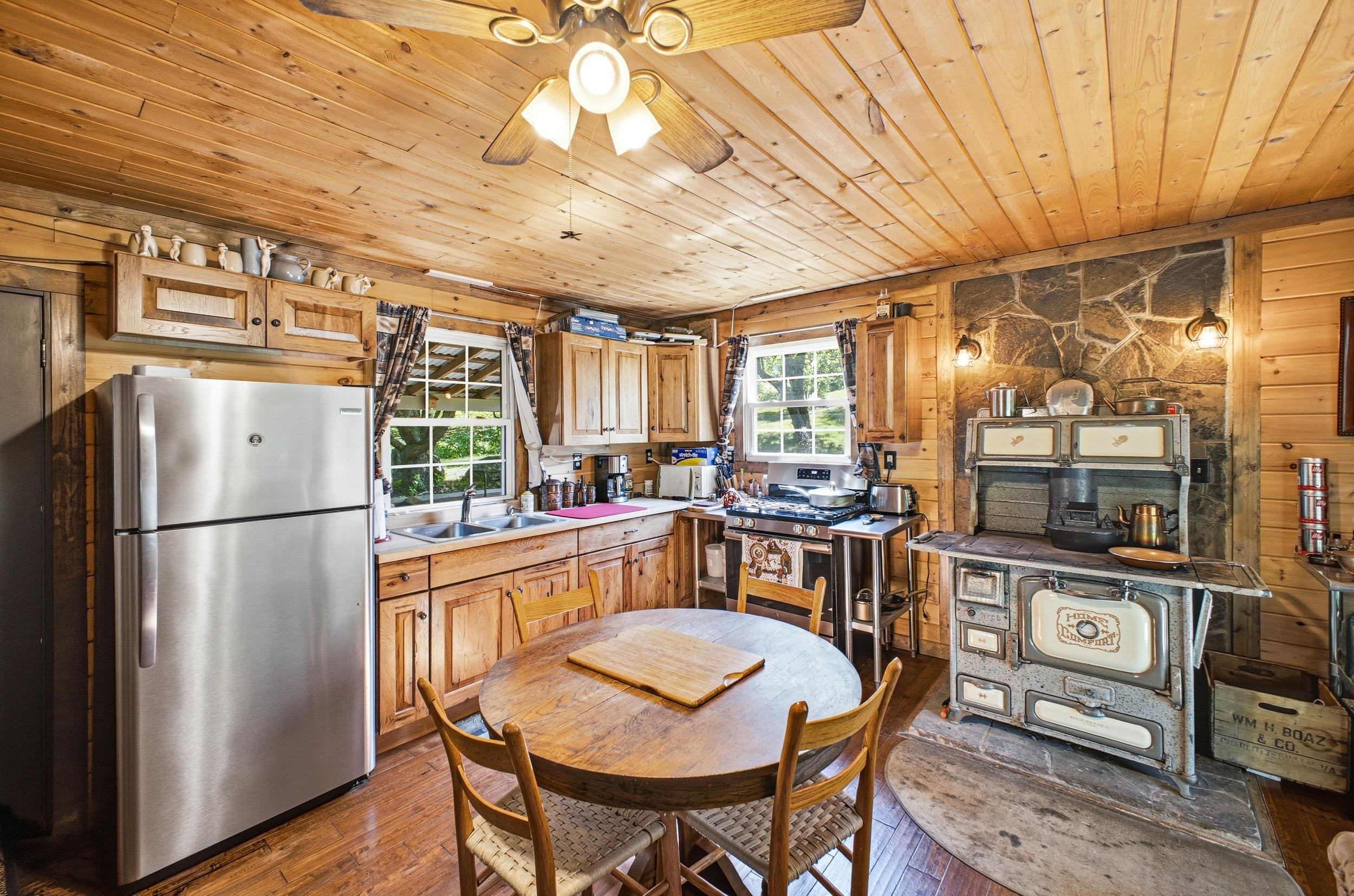 5855 JOLLETT RD, ELKTON, Virginia 22827, 1 Bedroom Bedrooms, ,1 BathroomBathrooms,Residential,5855 JOLLETT RD,679053 MLS # 679053 5855 JOLLETT RD, ELKTON, Virginia 22827, 1 Bedroom Bedrooms, ,1 BathroomBathrooms,Residential,5855 JOLLETT RD,679053 MLS # 679053