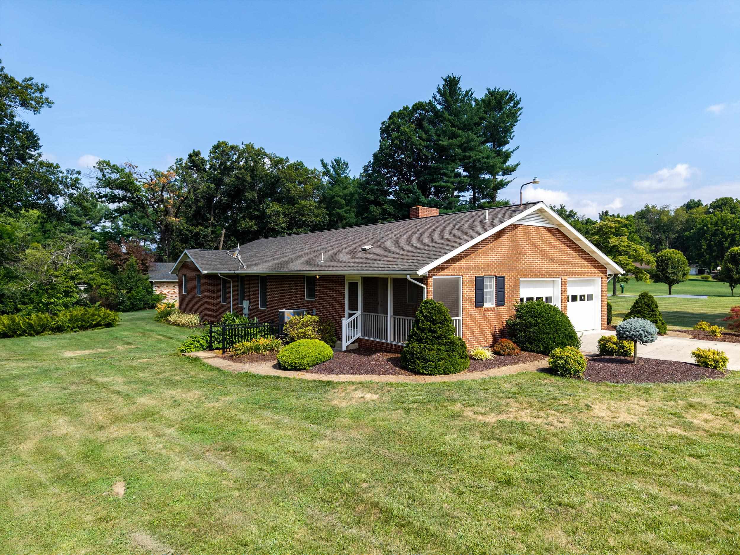 1630 ISLAND FORD RD, ELKTON, Virginia 22827, 3 Bedrooms Bedrooms, ,2 BathroomsBathrooms,Residential,1630 ISLAND FORD RD,679054 MLS # 679054 1630 ISLAND FORD RD, ELKTON, Virginia 22827, 3 Bedrooms Bedrooms, ,2 BathroomsBathrooms,Residential,1630 ISLAND FORD RD,679054 MLS # 679054
