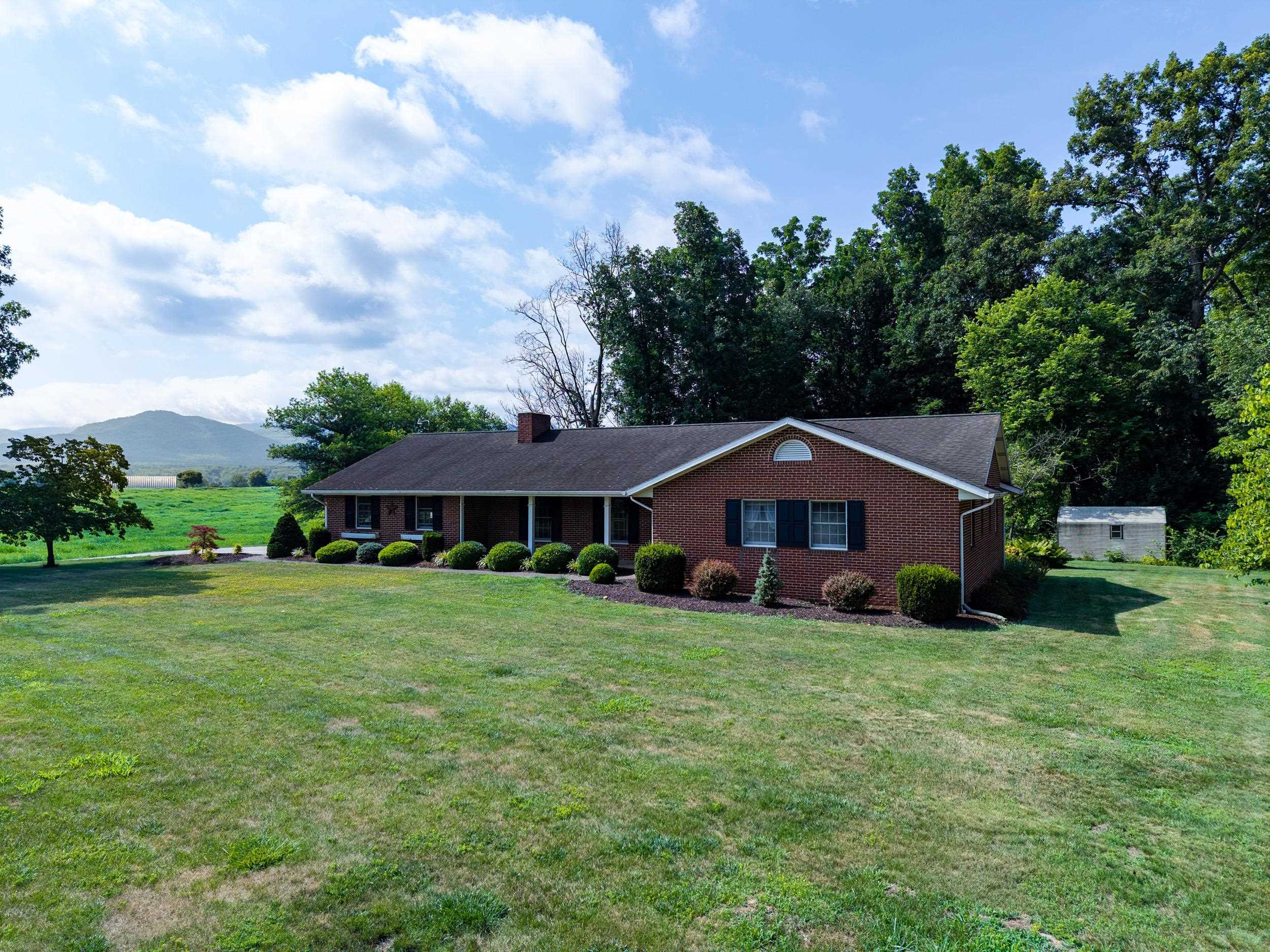 1630 ISLAND FORD RD, ELKTON, Virginia 22827, 3 Bedrooms Bedrooms, ,2 BathroomsBathrooms,Residential,1630 ISLAND FORD RD,679054 MLS # 679054 1630 ISLAND FORD RD, ELKTON, Virginia 22827, 3 Bedrooms Bedrooms, ,2 BathroomsBathrooms,Residential,1630 ISLAND FORD RD,679054 MLS # 679054