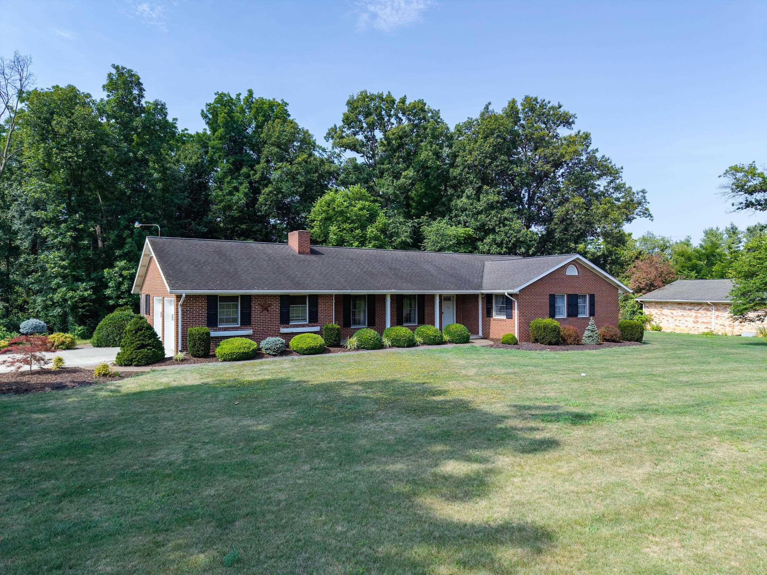1630 ISLAND FORD RD, ELKTON, Virginia 22827, 3 Bedrooms Bedrooms, ,2 BathroomsBathrooms,Residential,1630 ISLAND FORD RD,679054 MLS # 679054 1630 ISLAND FORD RD, ELKTON, Virginia 22827, 3 Bedrooms Bedrooms, ,2 BathroomsBathrooms,Residential,1630 ISLAND FORD RD,679054 MLS # 679054