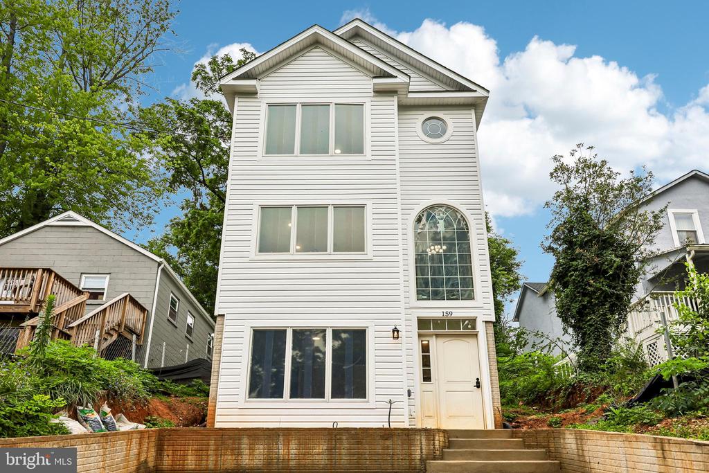 159 HAITI ST, WARRENTON, Virginia 20186, 3 Bedrooms Bedrooms, ,3 BathroomsBathrooms,Residential,159 HAITI ST,VAFQ2022426 MLS # VAFQ2022426