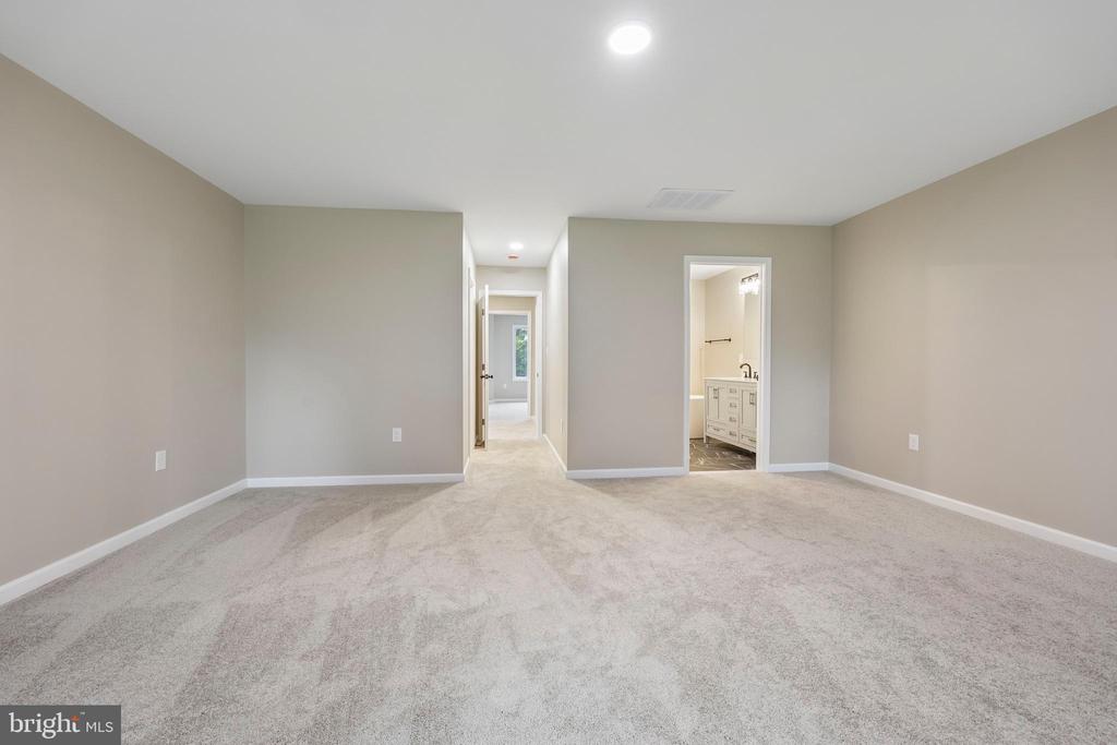 159 HAITI ST, WARRENTON, Virginia 20186, 3 Bedrooms Bedrooms, ,3 BathroomsBathrooms,Residential,159 HAITI ST,VAFQ2022426 MLS # VAFQ2022426