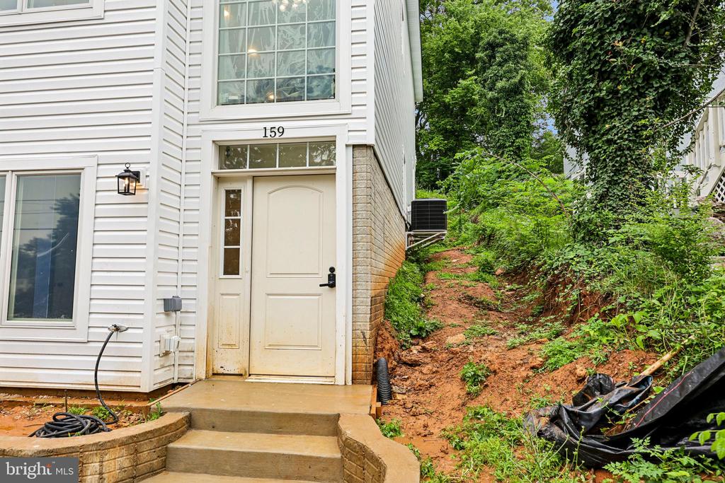 159 HAITI ST, WARRENTON, Virginia 20186, 3 Bedrooms Bedrooms, ,3 BathroomsBathrooms,Residential,159 HAITI ST,VAFQ2022426 MLS # VAFQ2022426