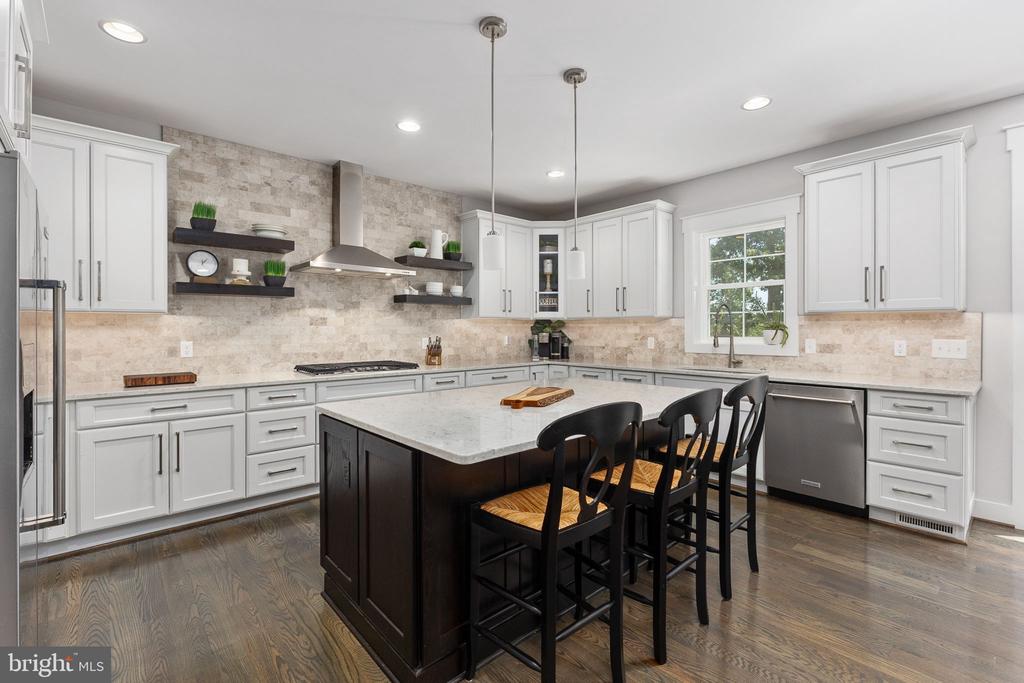 10505 RIDGE COVE LN, SPOTSYLVANIA, Virginia 22551, 5 Bedrooms Bedrooms, ,5 BathroomsBathrooms,Residential,10505 RIDGE COVE LN,VASP2043128 MLS # VASP2043128