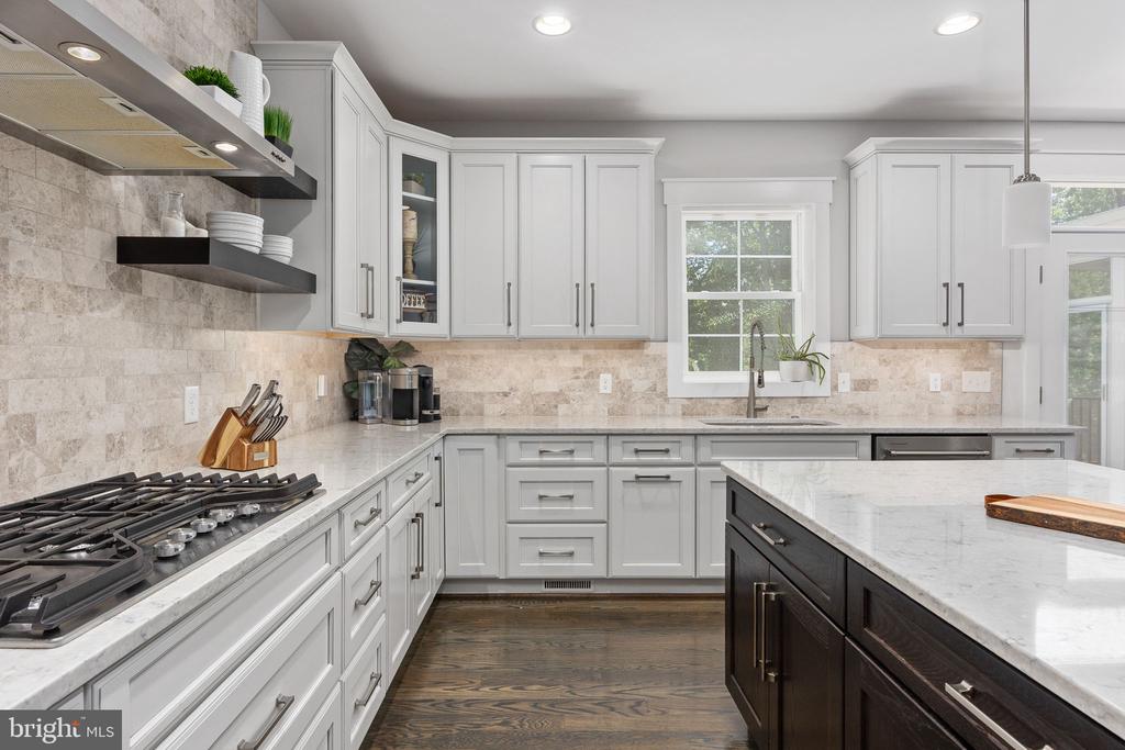 10505 RIDGE COVE LN, SPOTSYLVANIA, Virginia 22551, 5 Bedrooms Bedrooms, ,5 BathroomsBathrooms,Residential,10505 RIDGE COVE LN,VASP2043128 MLS # VASP2043128