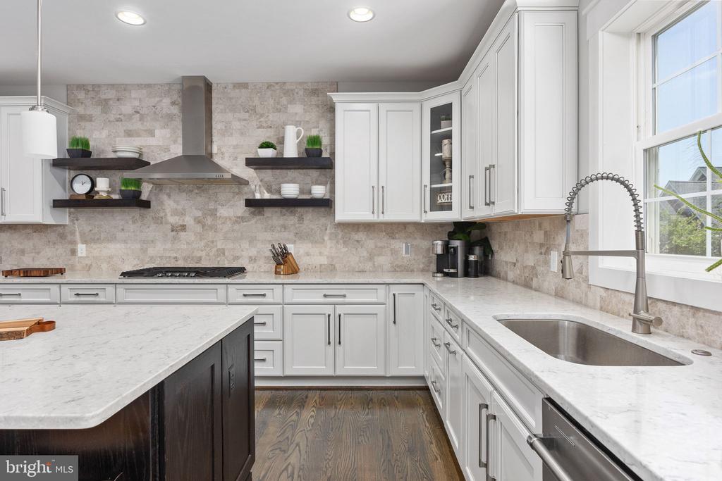 10505 RIDGE COVE LN, SPOTSYLVANIA, Virginia 22551, 5 Bedrooms Bedrooms, ,5 BathroomsBathrooms,Residential,10505 RIDGE COVE LN,VASP2043128 MLS # VASP2043128