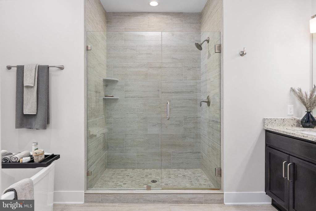 10505 RIDGE COVE LN, SPOTSYLVANIA, Virginia 22551, 5 Bedrooms Bedrooms, ,5 BathroomsBathrooms,Residential,10505 RIDGE COVE LN,VASP2043128 MLS # VASP2043128