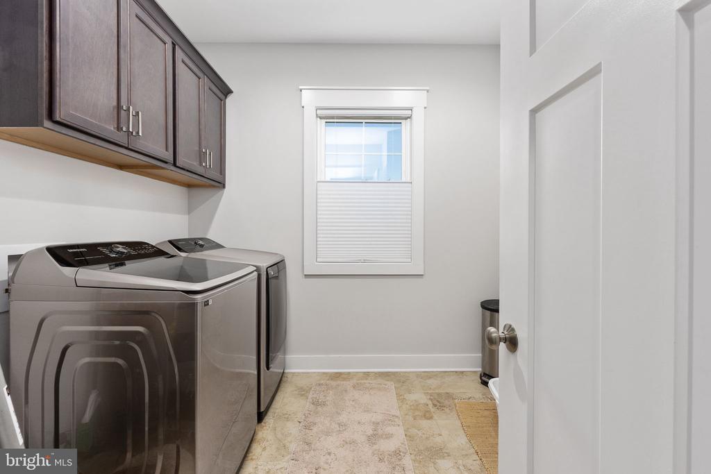 10505 RIDGE COVE LN, SPOTSYLVANIA, Virginia 22551, 5 Bedrooms Bedrooms, ,5 BathroomsBathrooms,Residential,10505 RIDGE COVE LN,VASP2043128 MLS # VASP2043128