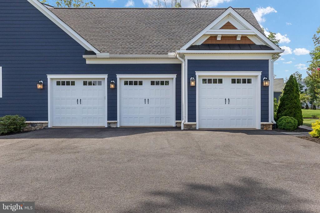 10505 RIDGE COVE LN, SPOTSYLVANIA, Virginia 22551, 5 Bedrooms Bedrooms, ,5 BathroomsBathrooms,Residential,10505 RIDGE COVE LN,VASP2043128 MLS # VASP2043128
