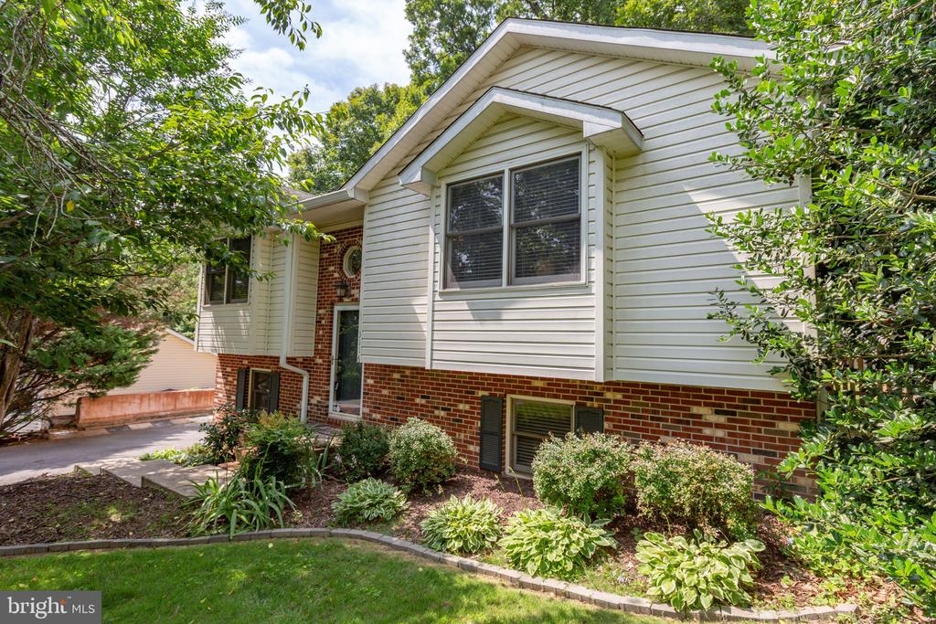 3116 BROWN HILL DR, FREDERICKSBURG, Virginia 22408, 4 Bedrooms Bedrooms, ,2 BathroomsBathrooms,Residential,3116 BROWN HILL DR,VASP2041918 MLS # VASP2041918 3116 BROWN HILL DR, FREDERICKSBURG, Virginia 22408, 4 Bedrooms Bedrooms, ,2 BathroomsBathrooms,Residential,3116 BROWN HILL DR,VASP2041918 MLS # VASP2041918