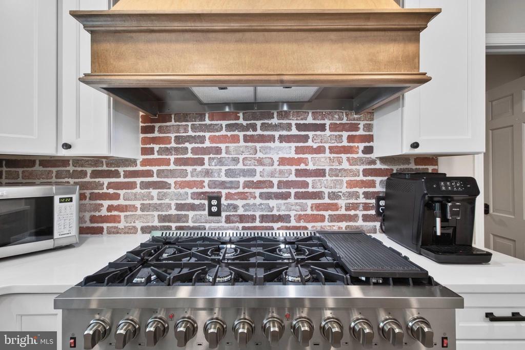 12415 SCOTTS MILL RD, CULPEPER, Virginia 22701, 5 Bedrooms Bedrooms, ,4 BathroomsBathrooms,Residential,12415 SCOTTS MILL RD,VACU2014258 MLS # VACU2014258