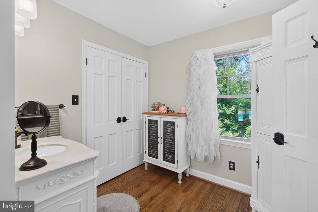 12415 SCOTTS MILL RD, CULPEPER, Virginia 22701, 5 Bedrooms Bedrooms, ,4 BathroomsBathrooms,Residential,12415 SCOTTS MILL RD,VACU2014258 MLS # VACU2014258