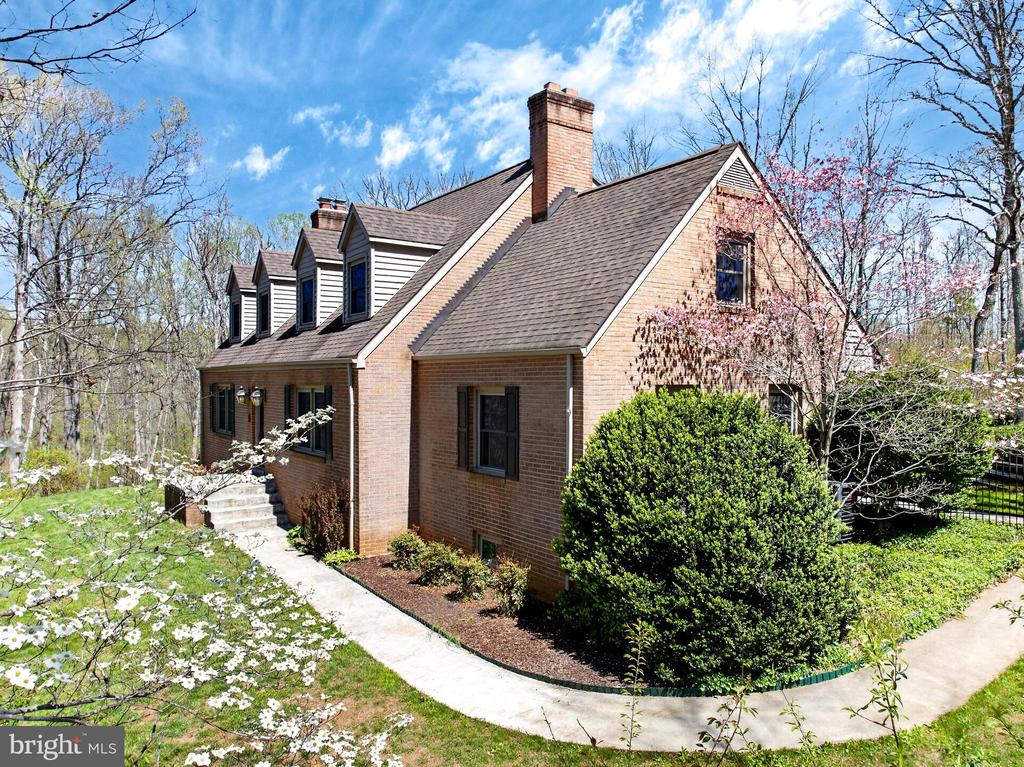 12415 SCOTTS MILL RD, CULPEPER, Virginia 22701, 5 Bedrooms Bedrooms, ,4 BathroomsBathrooms,Residential,12415 SCOTTS MILL RD,VACU2014258 MLS # VACU2014258