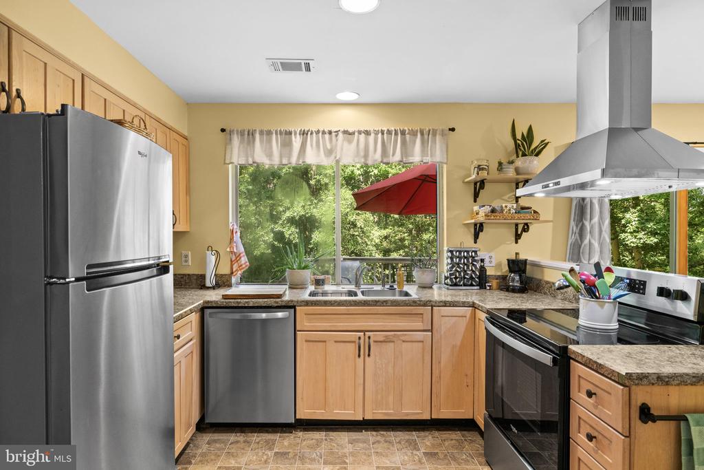 11822 RUTHERFORD DR, FREDERICKSBURG, Virginia 22407, 4 Bedrooms Bedrooms, ,2 BathroomsBathrooms,Residential,11822 RUTHERFORD DR,VASP2043376 MLS # VASP2043376 11822 RUTHERFORD DR, FREDERICKSBURG, Virginia 22407, 4 Bedrooms Bedrooms, ,2 BathroomsBathrooms,Residential,11822 RUTHERFORD DR,VASP2043376 MLS # VASP2043376