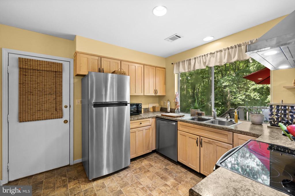 11822 RUTHERFORD DR, FREDERICKSBURG, Virginia 22407, 4 Bedrooms Bedrooms, ,2 BathroomsBathrooms,Residential,11822 RUTHERFORD DR,VASP2043376 MLS # VASP2043376 11822 RUTHERFORD DR, FREDERICKSBURG, Virginia 22407, 4 Bedrooms Bedrooms, ,2 BathroomsBathrooms,Residential,11822 RUTHERFORD DR,VASP2043376 MLS # VASP2043376