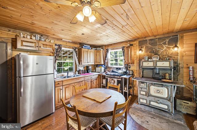 5855 JOLLETT RD, ELKTON, Virginia 22827, 1 Bedroom Bedrooms, ,1 BathroomBathrooms,Residential,5855 JOLLETT RD,VAPA2006616 MLS # VAPA2006616 5855 JOLLETT RD, ELKTON, Virginia 22827, 1 Bedroom Bedrooms, ,1 BathroomBathrooms,Residential,5855 JOLLETT RD,VAPA2006616 MLS # VAPA2006616