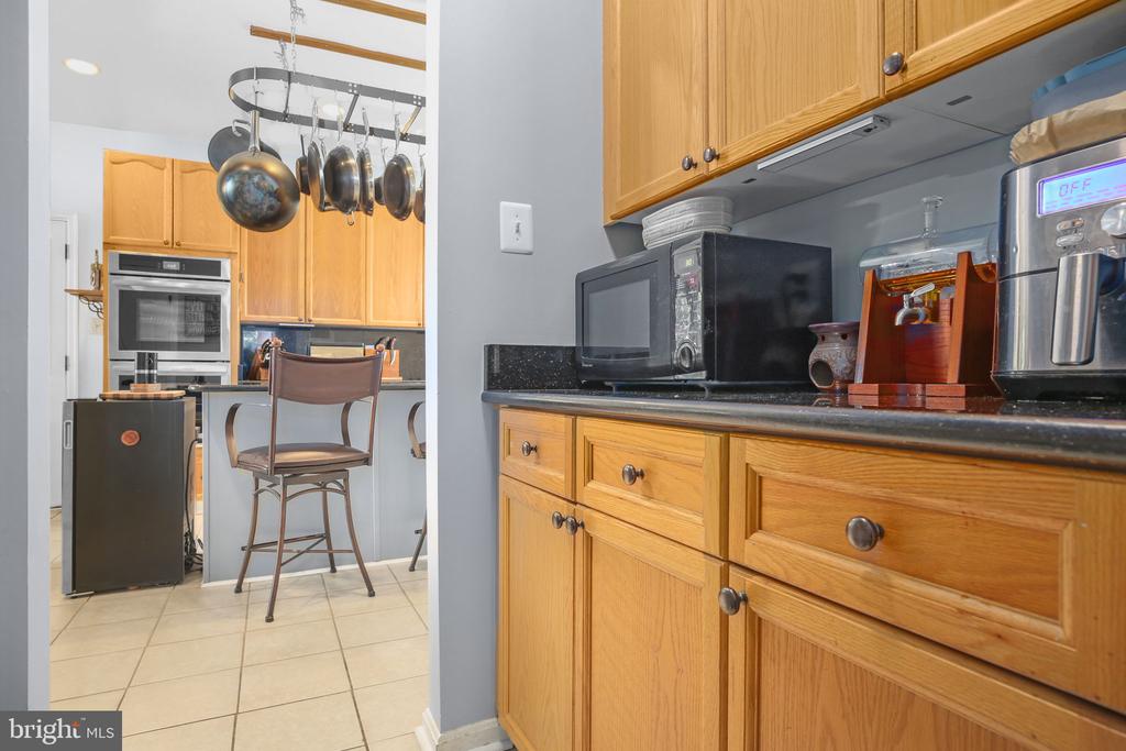 6806 LAKERIDGE DR, FREDERICKSBURG, Virginia 22407, 5 Bedrooms Bedrooms, ,3 BathroomsBathrooms,Residential,6806 LAKERIDGE DR,VASP2043368 MLS # VASP2043368