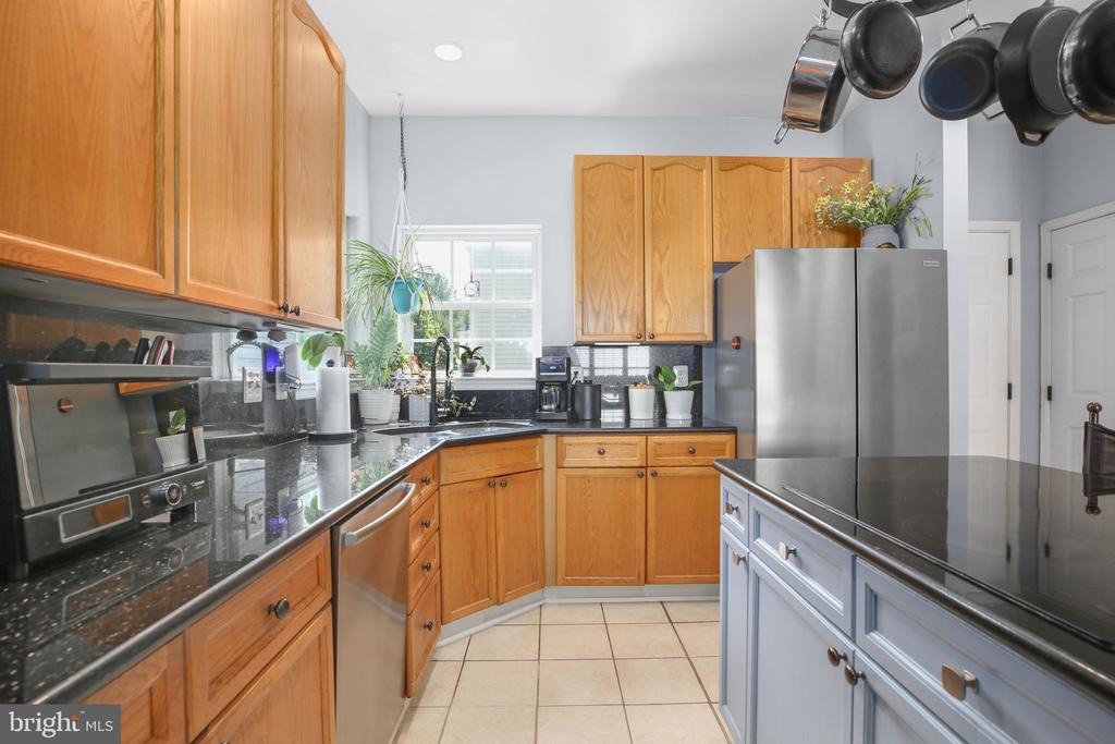 6806 LAKERIDGE DR, FREDERICKSBURG, Virginia 22407, 5 Bedrooms Bedrooms, ,3 BathroomsBathrooms,Residential,6806 LAKERIDGE DR,VASP2043368 MLS # VASP2043368