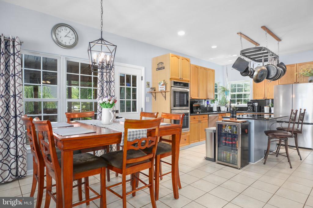 6806 LAKERIDGE DR, FREDERICKSBURG, Virginia 22407, 5 Bedrooms Bedrooms, ,3 BathroomsBathrooms,Residential,6806 LAKERIDGE DR,VASP2043368 MLS # VASP2043368