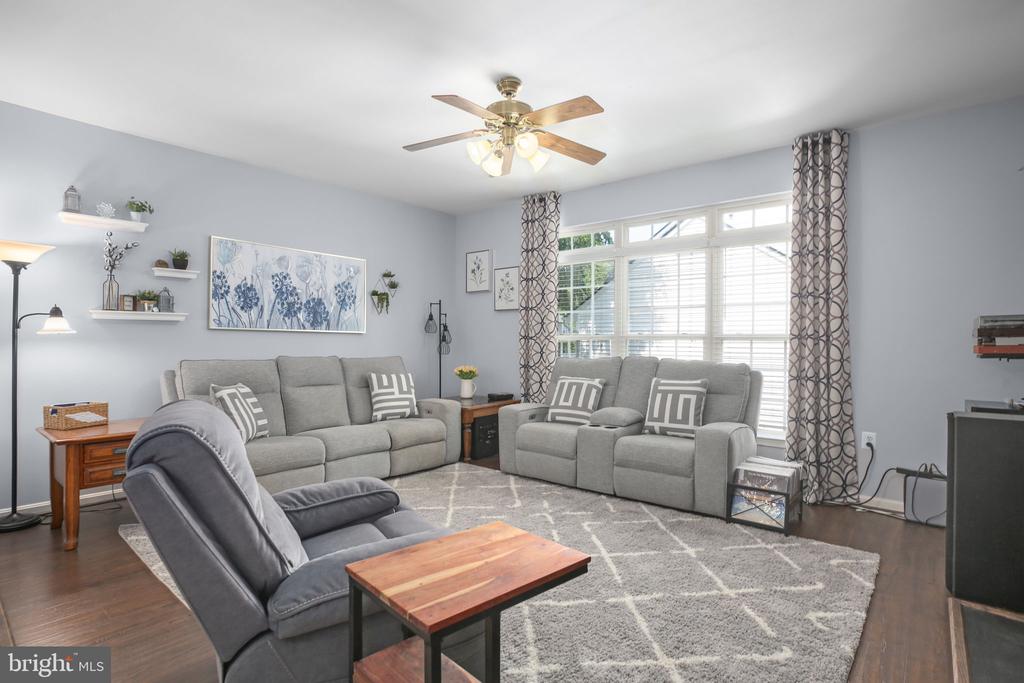 6806 LAKERIDGE DR, FREDERICKSBURG, Virginia 22407, 5 Bedrooms Bedrooms, ,3 BathroomsBathrooms,Residential,6806 LAKERIDGE DR,VASP2043368 MLS # VASP2043368