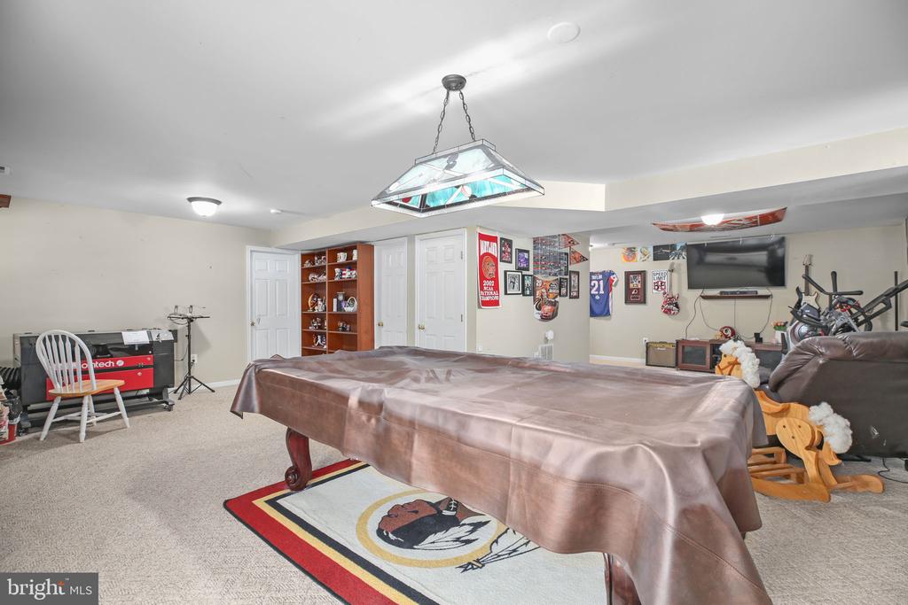 6806 LAKERIDGE DR, FREDERICKSBURG, Virginia 22407, 5 Bedrooms Bedrooms, ,3 BathroomsBathrooms,Residential,6806 LAKERIDGE DR,VASP2043368 MLS # VASP2043368