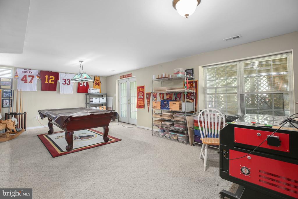 6806 LAKERIDGE DR, FREDERICKSBURG, Virginia 22407, 5 Bedrooms Bedrooms, ,3 BathroomsBathrooms,Residential,6806 LAKERIDGE DR,VASP2043368 MLS # VASP2043368