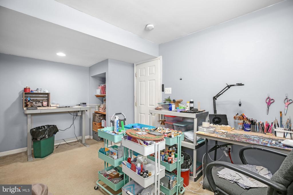6806 LAKERIDGE DR, FREDERICKSBURG, Virginia 22407, 5 Bedrooms Bedrooms, ,3 BathroomsBathrooms,Residential,6806 LAKERIDGE DR,VASP2043368 MLS # VASP2043368