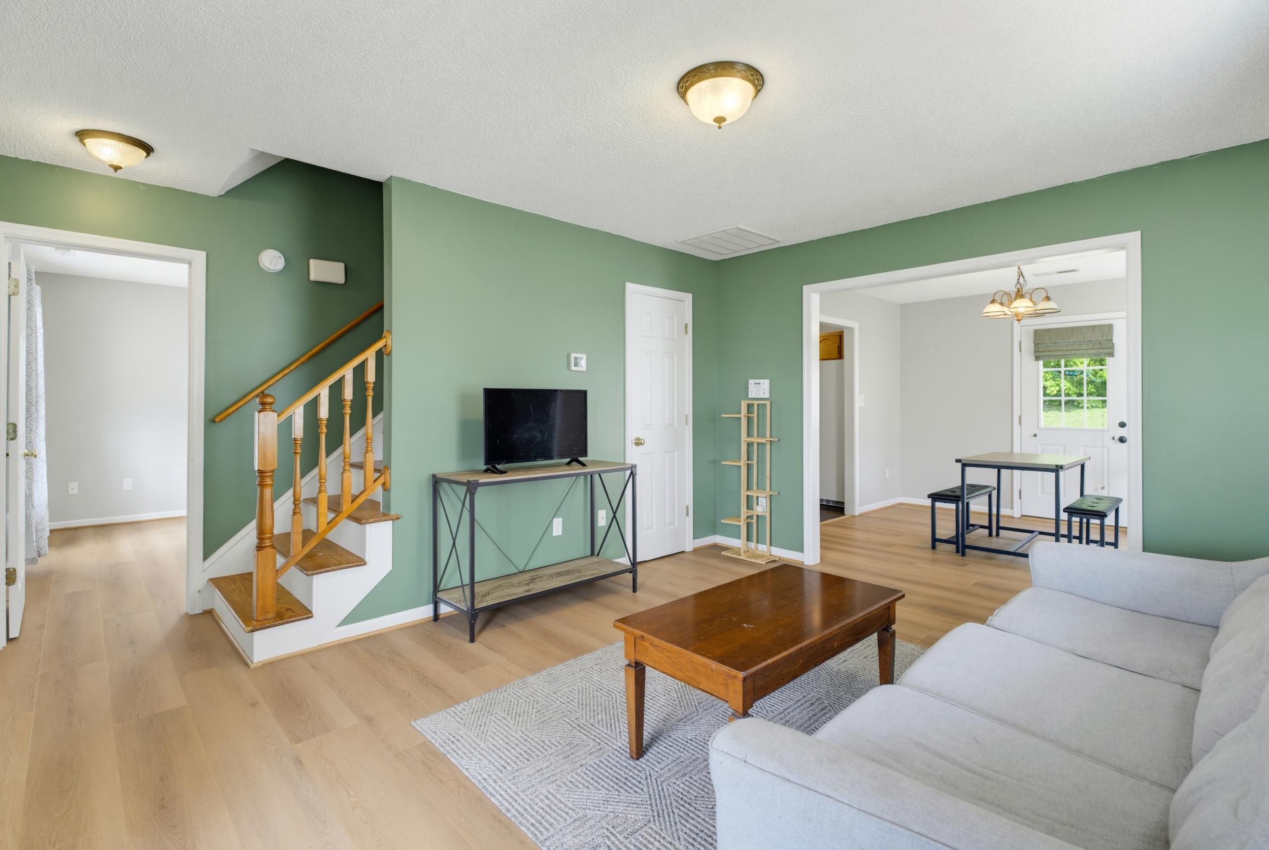 358 S DELPHINE AVE, WAYNESBORO, Virginia 22980, 3 Bedrooms Bedrooms, ,2 BathroomsBathrooms,Residential,358 S DELPHINE AVE,679066 MLS # 679066 358 S DELPHINE AVE, WAYNESBORO, Virginia 22980, 3 Bedrooms Bedrooms, ,2 BathroomsBathrooms,Residential,358 S DELPHINE AVE,679066 MLS # 679066