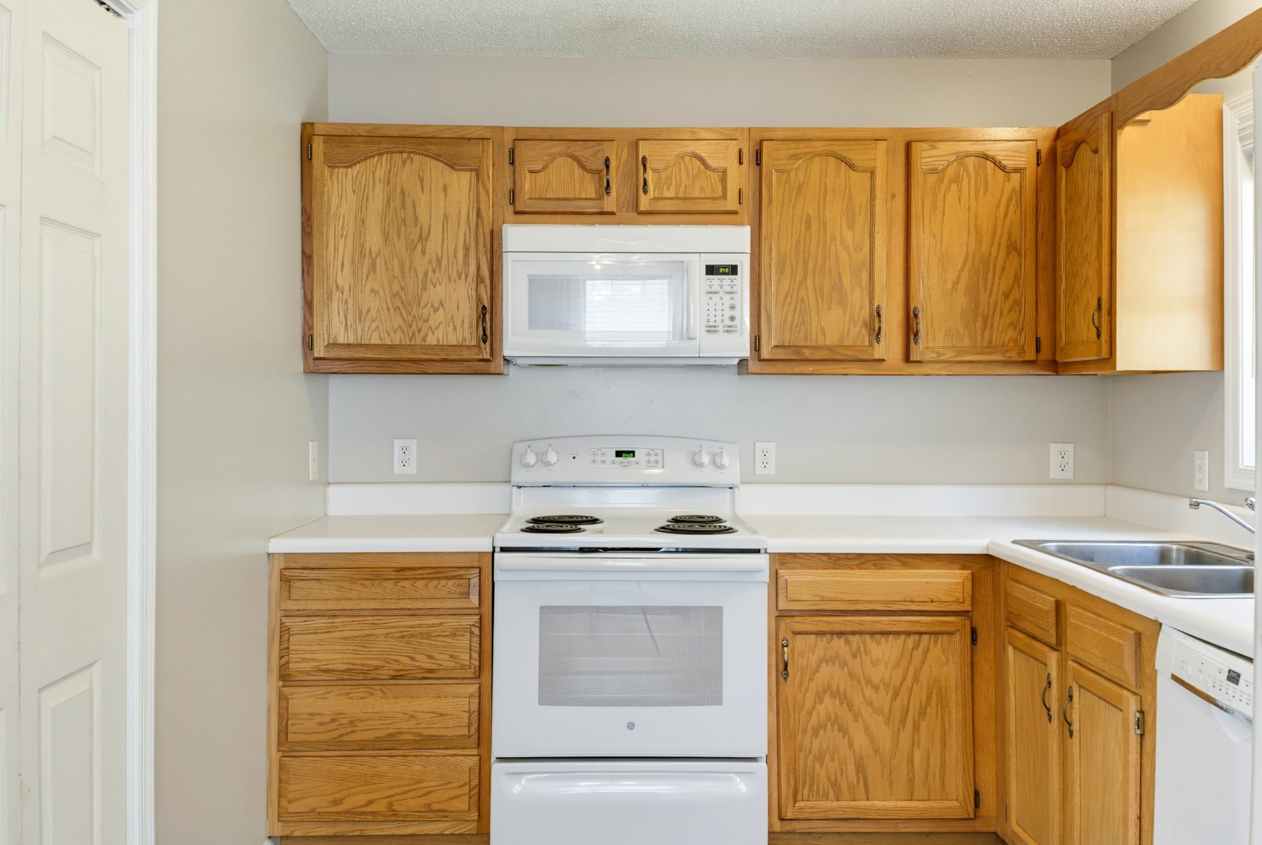 358 S DELPHINE AVE, WAYNESBORO, Virginia 22980, 3 Bedrooms Bedrooms, ,2 BathroomsBathrooms,Residential,358 S DELPHINE AVE,679066 MLS # 679066 358 S DELPHINE AVE, WAYNESBORO, Virginia 22980, 3 Bedrooms Bedrooms, ,2 BathroomsBathrooms,Residential,358 S DELPHINE AVE,679066 MLS # 679066