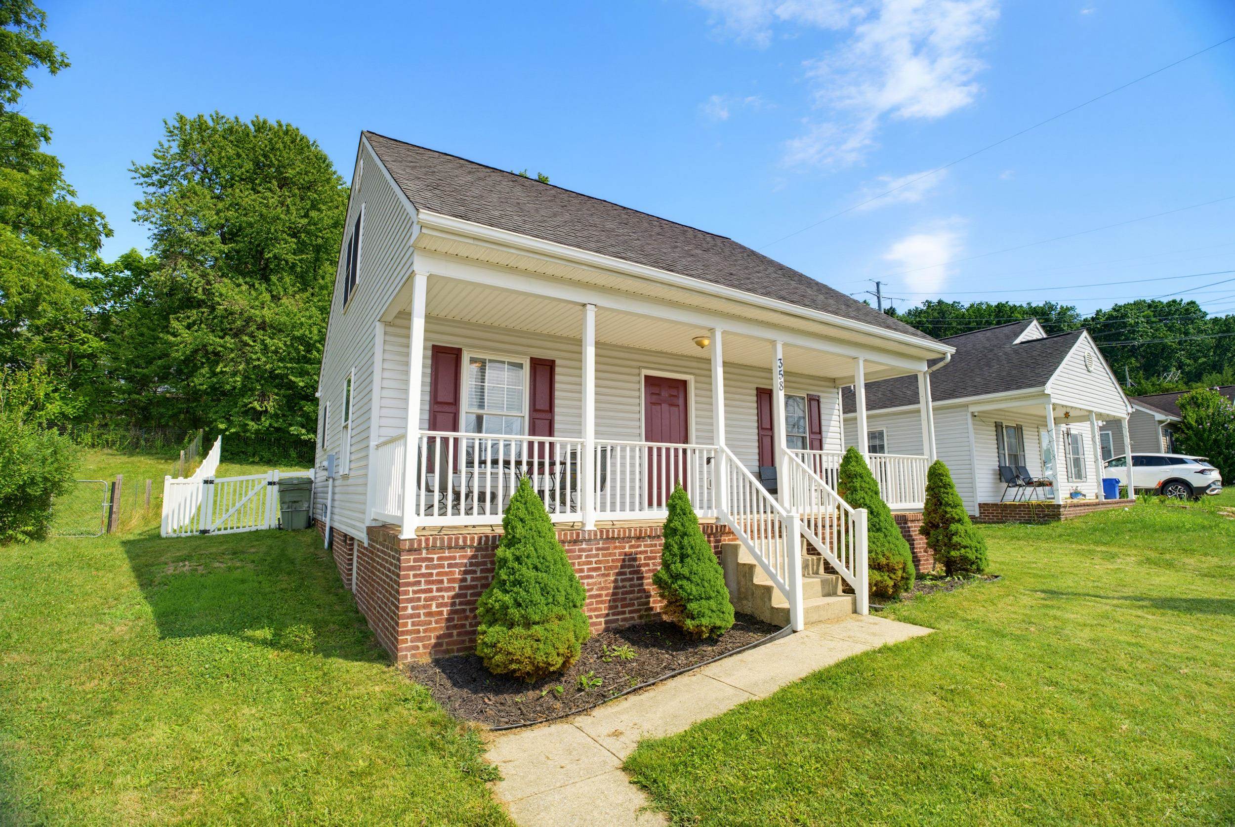 358 S DELPHINE AVE, WAYNESBORO, Virginia 22980, 3 Bedrooms Bedrooms, ,2 BathroomsBathrooms,Residential,358 S DELPHINE AVE,679066 MLS # 679066 358 S DELPHINE AVE, WAYNESBORO, Virginia 22980, 3 Bedrooms Bedrooms, ,2 BathroomsBathrooms,Residential,358 S DELPHINE AVE,679066 MLS # 679066