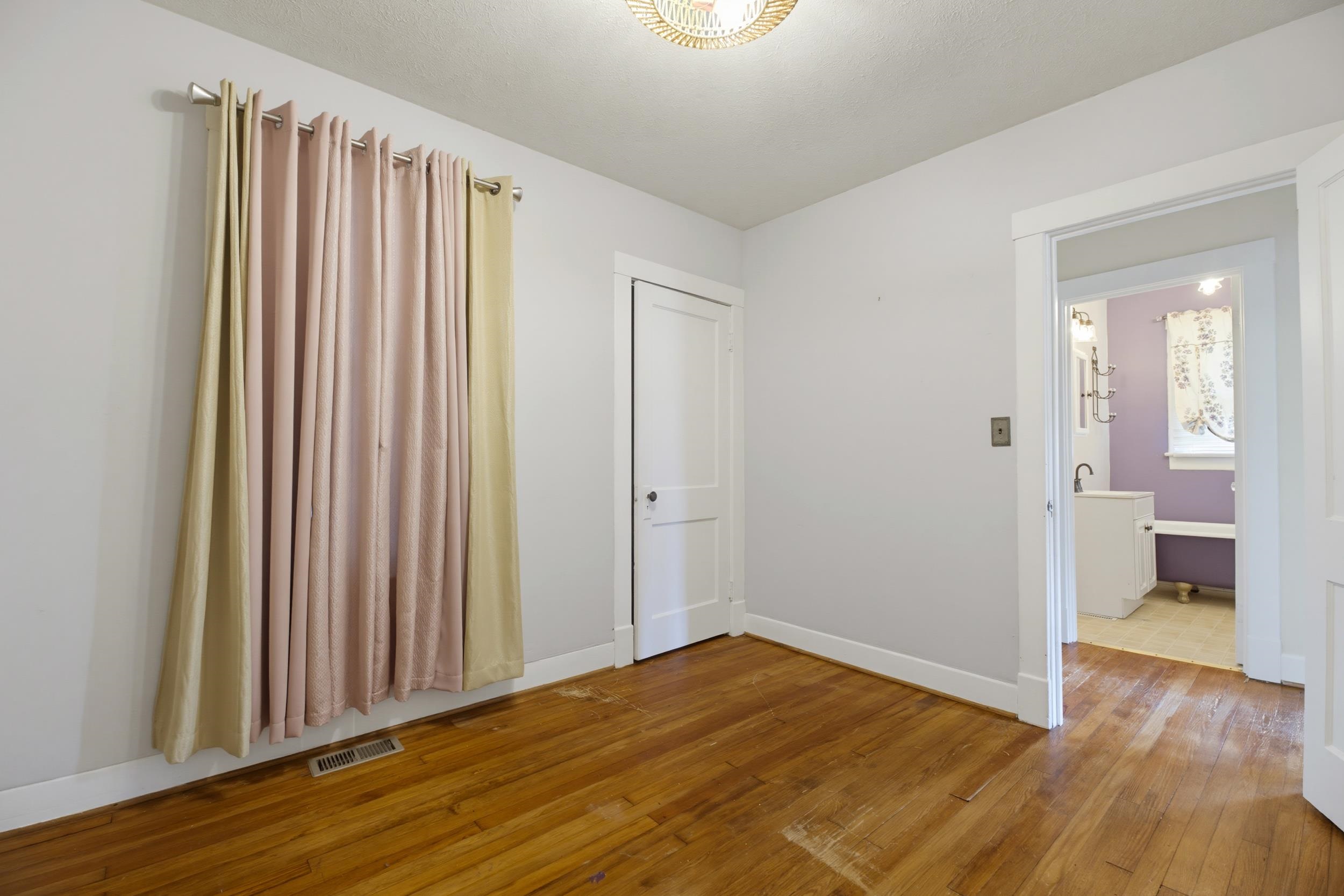 551 HIGHLAND AVE, WAYNESBORO, Virginia 22980, 2 Bedrooms Bedrooms, ,2 BathroomsBathrooms,Residential,551 HIGHLAND AVE,679068 MLS # 679068 551 HIGHLAND AVE, WAYNESBORO, Virginia 22980, 2 Bedrooms Bedrooms, ,2 BathroomsBathrooms,Residential,551 HIGHLAND AVE,679068 MLS # 679068
