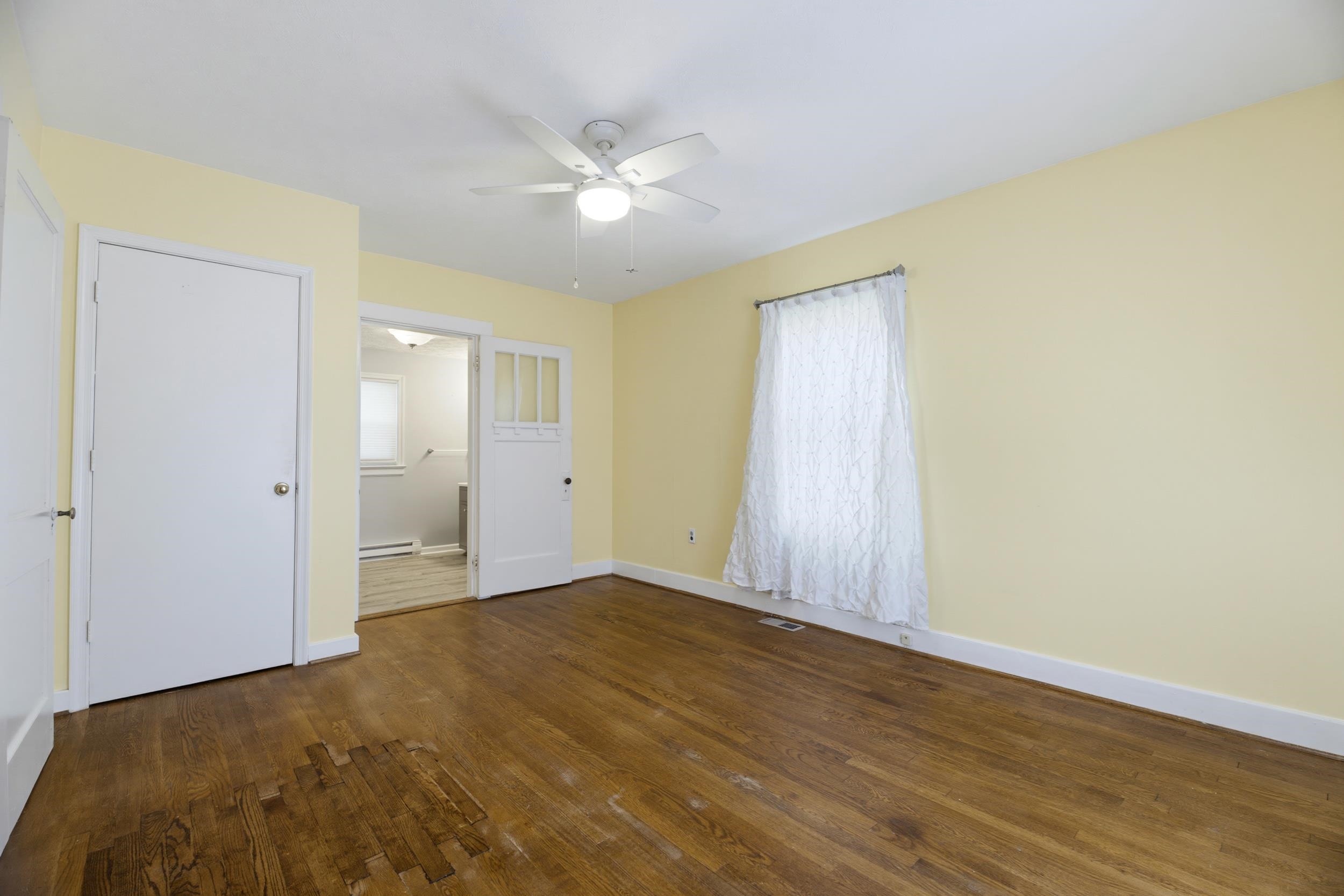 551 HIGHLAND AVE, WAYNESBORO, Virginia 22980, 2 Bedrooms Bedrooms, ,2 BathroomsBathrooms,Residential,551 HIGHLAND AVE,679068 MLS # 679068 551 HIGHLAND AVE, WAYNESBORO, Virginia 22980, 2 Bedrooms Bedrooms, ,2 BathroomsBathrooms,Residential,551 HIGHLAND AVE,679068 MLS # 679068