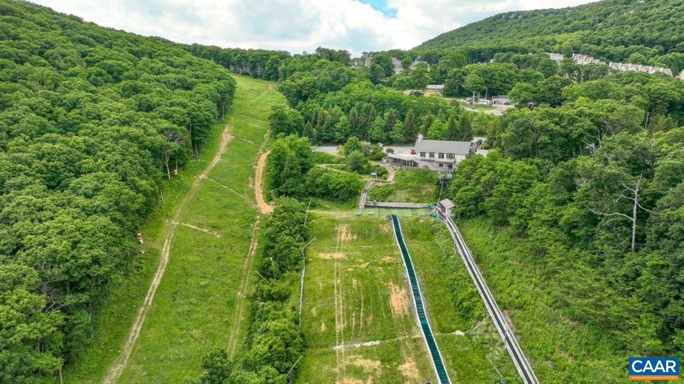 740 LAURELWOOD CONDOS, WINTERGREEN, Virginia 22967, 2 Bedrooms Bedrooms, ,2 BathroomsBathrooms,Residential,740 LAURELWOOD CONDOS,679076 MLS # 679076 740 LAURELWOOD CONDOS, WINTERGREEN, Virginia 22967, 2 Bedrooms Bedrooms, ,2 BathroomsBathrooms,Residential,740 LAURELWOOD CONDOS,679076 MLS # 679076