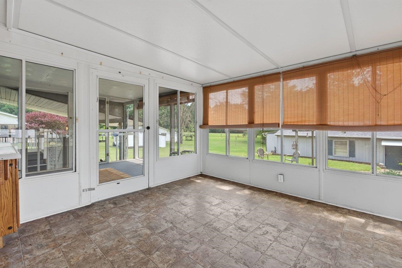 376 BLOOMER SPRINGS RD, MCGAHEYSVILLE, Virginia 22840, 3 Bedrooms Bedrooms, ,2 BathroomsBathrooms,Residential,376 BLOOMER SPRINGS RD,679079 MLS # 679079
