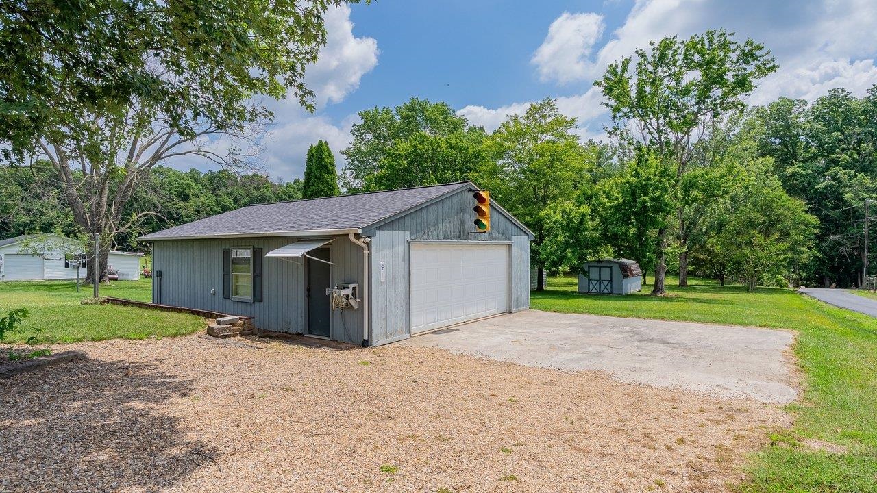 376 BLOOMER SPRINGS RD, MCGAHEYSVILLE, Virginia 22840, 3 Bedrooms Bedrooms, ,2 BathroomsBathrooms,Residential,376 BLOOMER SPRINGS RD,679079 MLS # 679079