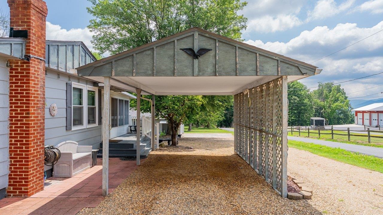 376 BLOOMER SPRINGS RD, MCGAHEYSVILLE, Virginia 22840, 3 Bedrooms Bedrooms, ,2 BathroomsBathrooms,Residential,376 BLOOMER SPRINGS RD,679079 MLS # 679079