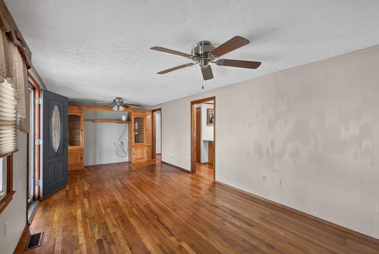 376 BLOOMER SPRINGS RD, MCGAHEYSVILLE, Virginia 22840, 3 Bedrooms Bedrooms, ,2 BathroomsBathrooms,Residential,376 BLOOMER SPRINGS RD,679079 MLS # 679079