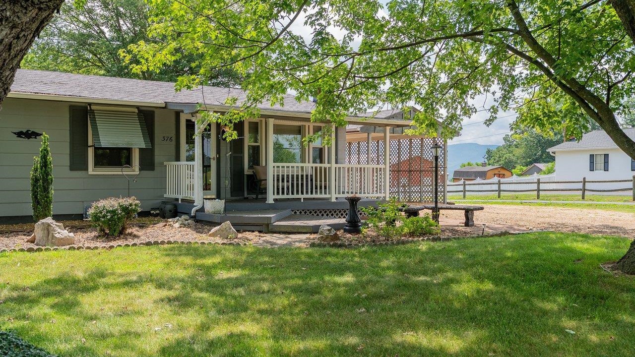 376 BLOOMER SPRINGS RD, MCGAHEYSVILLE, Virginia 22840, 3 Bedrooms Bedrooms, ,2 BathroomsBathrooms,Residential,376 BLOOMER SPRINGS RD,679079 MLS # 679079