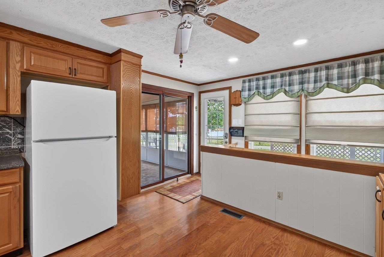 376 BLOOMER SPRINGS RD, MCGAHEYSVILLE, Virginia 22840, 3 Bedrooms Bedrooms, ,2 BathroomsBathrooms,Residential,376 BLOOMER SPRINGS RD,679079 MLS # 679079