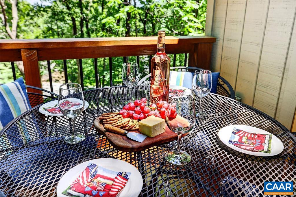93 SQUIRREL TREE LN, WINTERGREEN RESORT, Virginia 22967, 3 Bedrooms Bedrooms, ,2 BathroomsBathrooms,Residential,93 SQUIRREL TREE LN,679080 MLS # 679080 93 SQUIRREL TREE LN, WINTERGREEN RESORT, Virginia 22967, 3 Bedrooms Bedrooms, ,2 BathroomsBathrooms,Residential,93 SQUIRREL TREE LN,679080 MLS # 679080