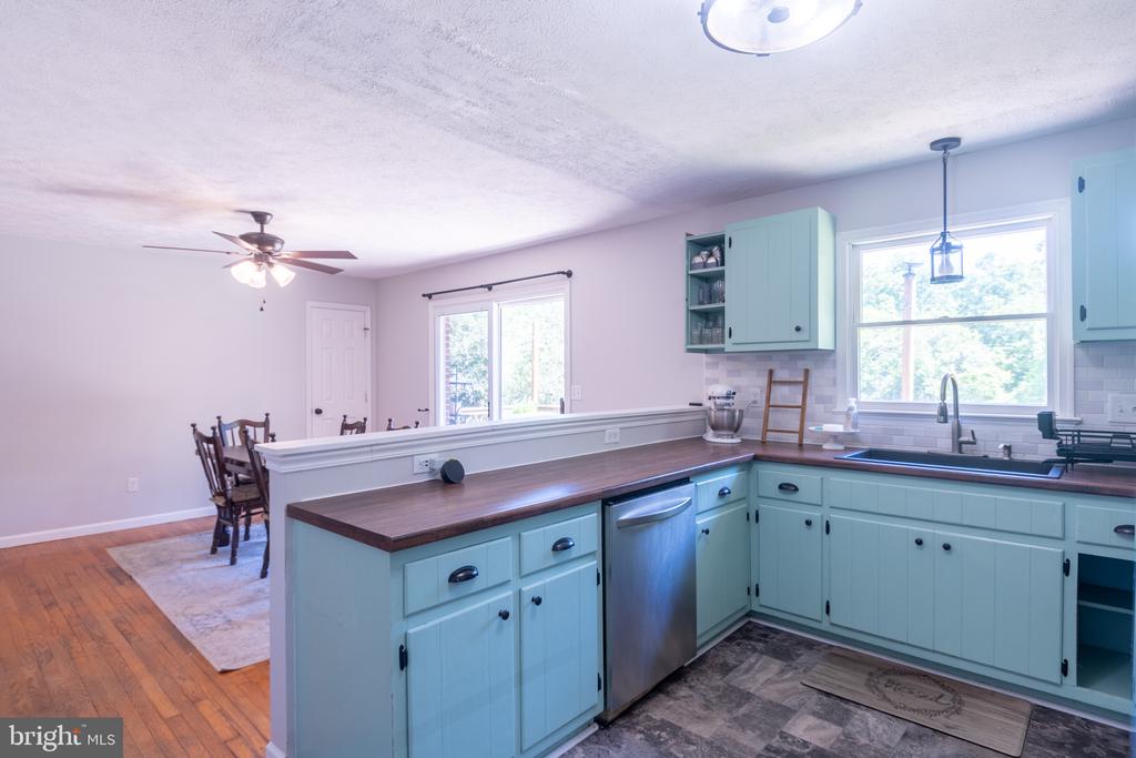 15122 HALL ST, CULPEPER, Virginia 22701, 3 Bedrooms Bedrooms, ,3 BathroomsBathrooms,Residential,15122 HALL ST,VACU2013920 MLS # VACU2013920 15122 HALL ST, CULPEPER, Virginia 22701, 3 Bedrooms Bedrooms, ,3 BathroomsBathrooms,Residential,15122 HALL ST,VACU2013920 MLS # VACU2013920