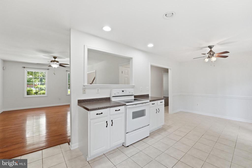 102 WAKEFIELD DR, LOCUST GROVE, Virginia 22508, 4 Bedrooms Bedrooms, ,3 BathroomsBathrooms,Residential,102 WAKEFIELD DR,VAOR2014532 MLS # VAOR2014532 102 WAKEFIELD DR, LOCUST GROVE, Virginia 22508, 4 Bedrooms Bedrooms, ,3 BathroomsBathrooms,Residential,102 WAKEFIELD DR,VAOR2014532 MLS # VAOR2014532